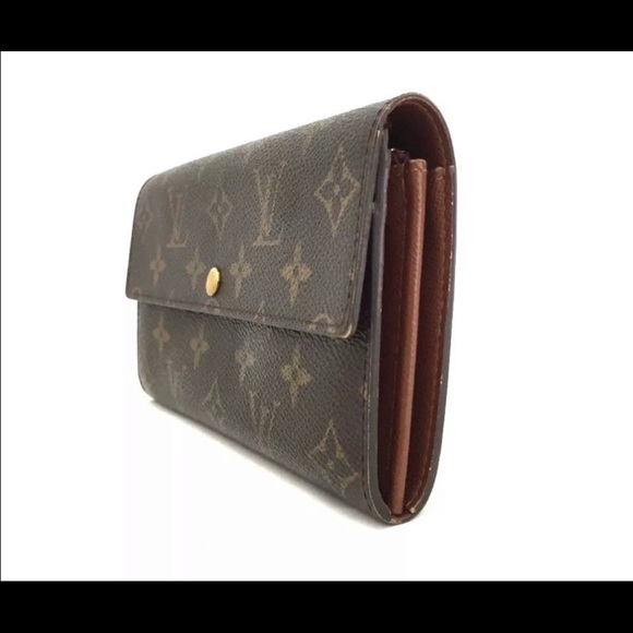 🌟🌟💯Authentic LV Sarah Wallet🌟🌟 - Picture 10 of 14